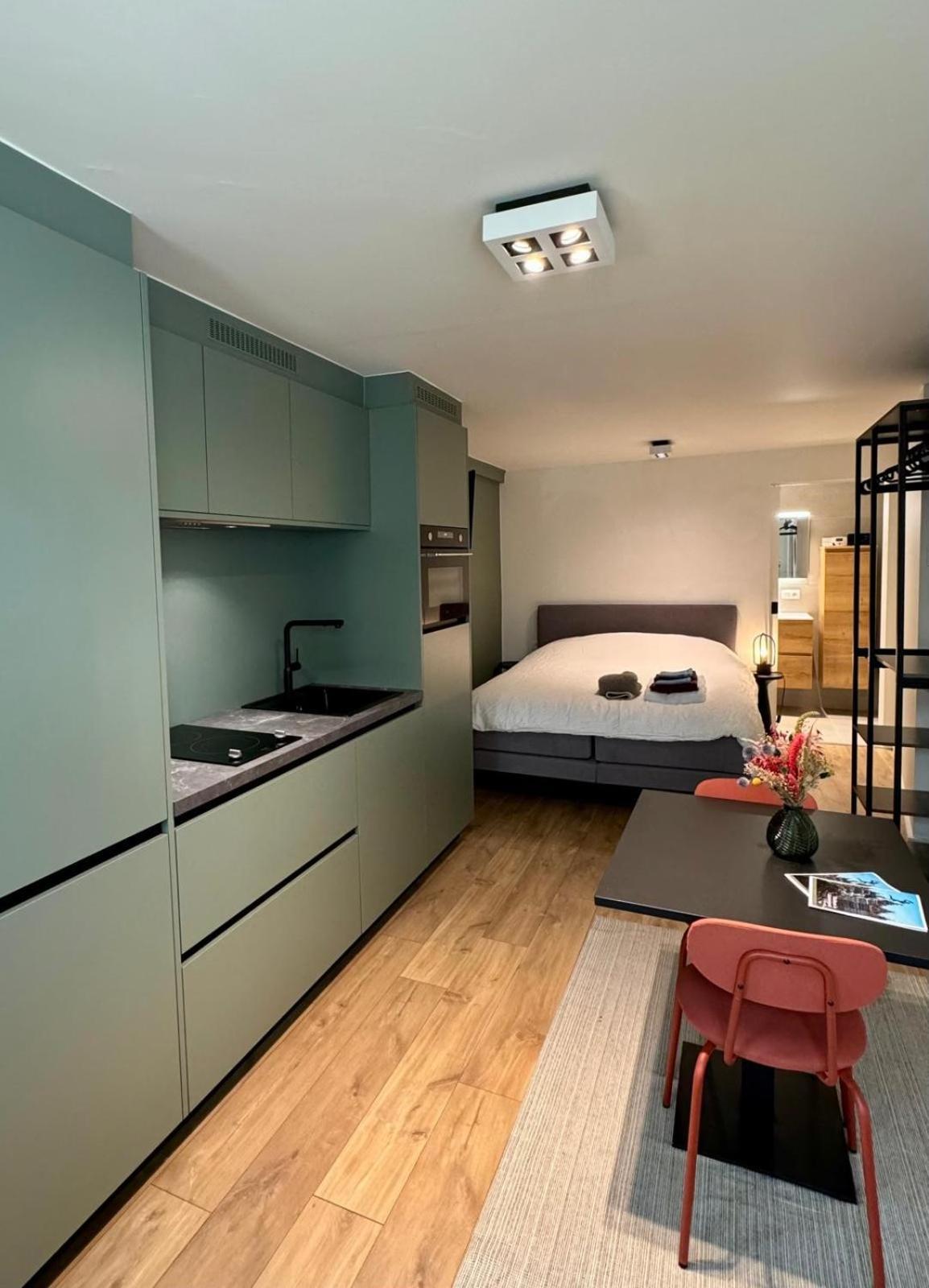 J1 - Urban Studio In Антверпен Экстерьер фото